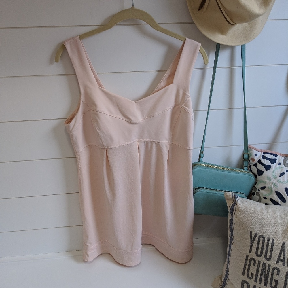 Lululemon princess seam top